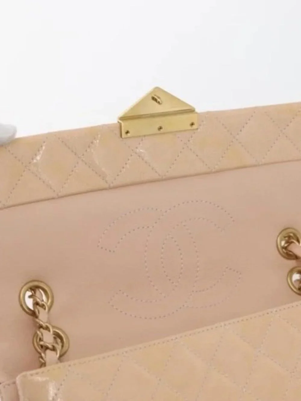 CHANEL Matelasse Chain Shoulder Bag Patent leather Beige Gold CC Auth 179868A